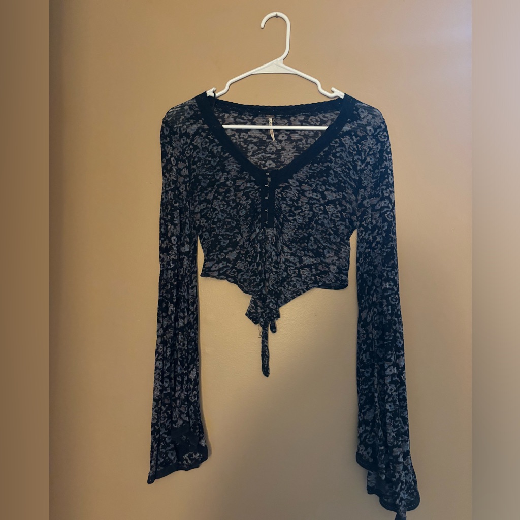 Free People Long Sleeve Crop Top